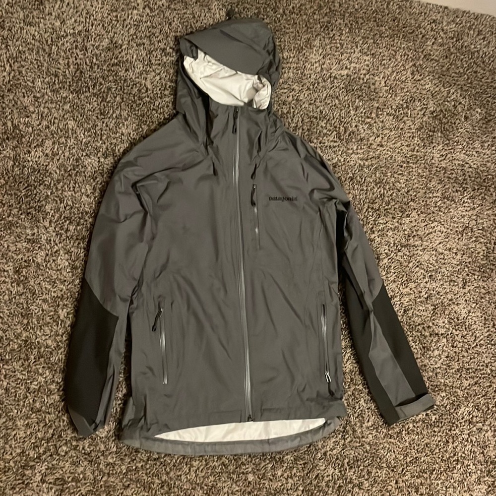 XS Patagonia Rain Jacket